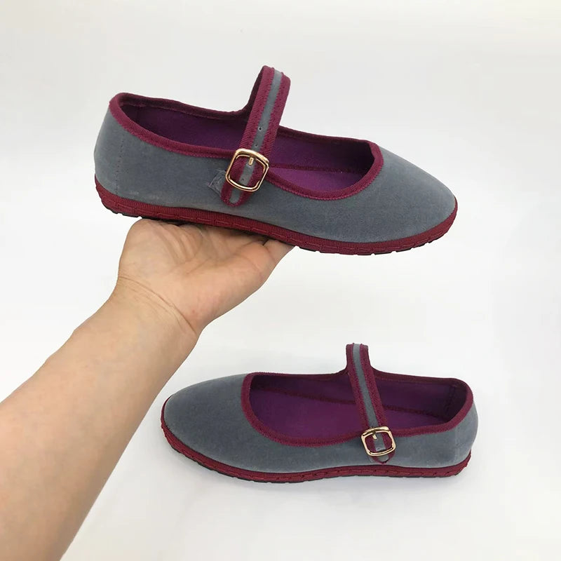 Women's Hand-Stitched Velvet Round Toe Flats Corvine