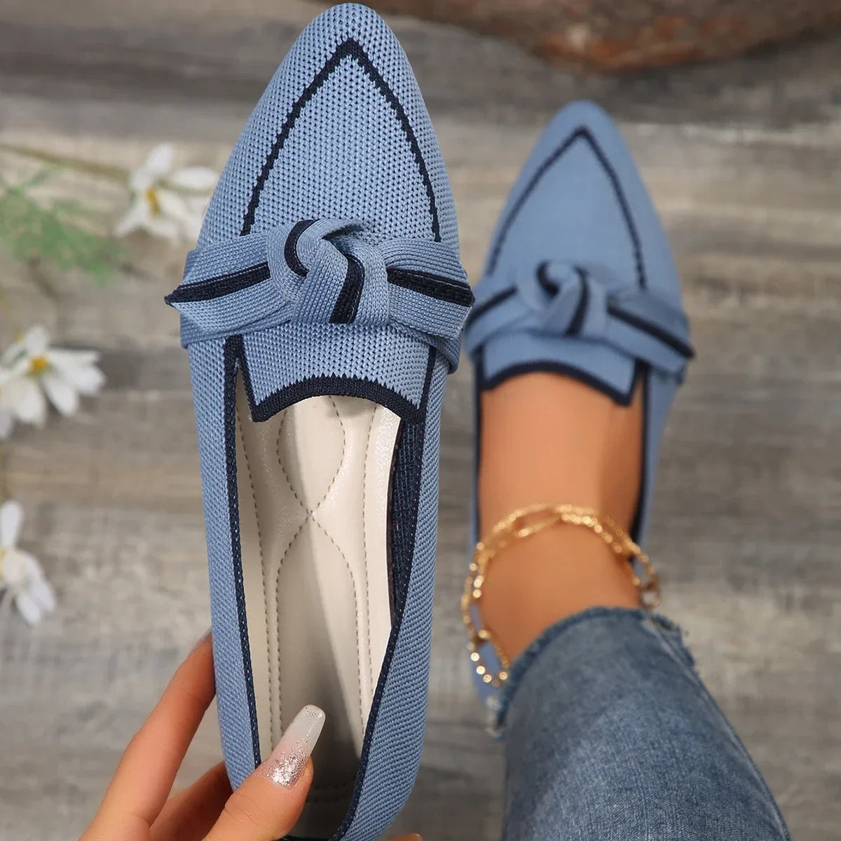 Women's Handcrafted Leather Black Flats for Women Corvine
