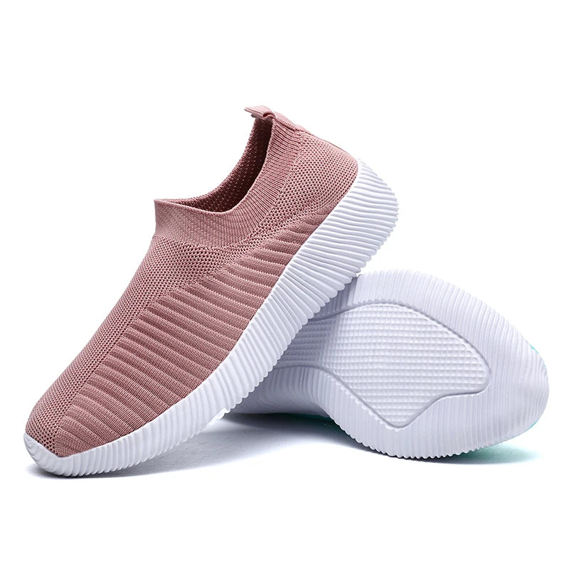 Women's High-Quality Slip-On Black Flats Corvine