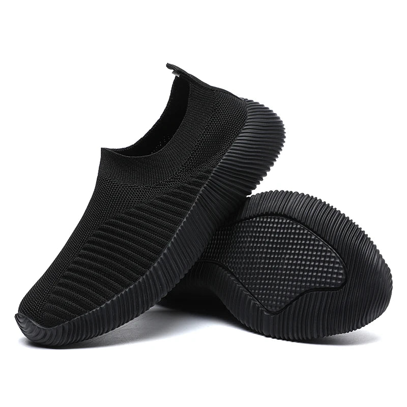Women's High-Quality Slip-On Black Flats Corvine