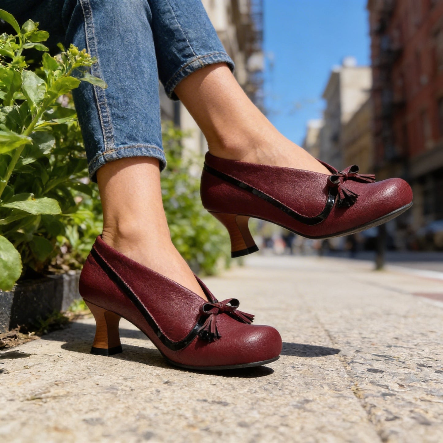 Women's Lapel-Shaped Upper Pumps Corvine