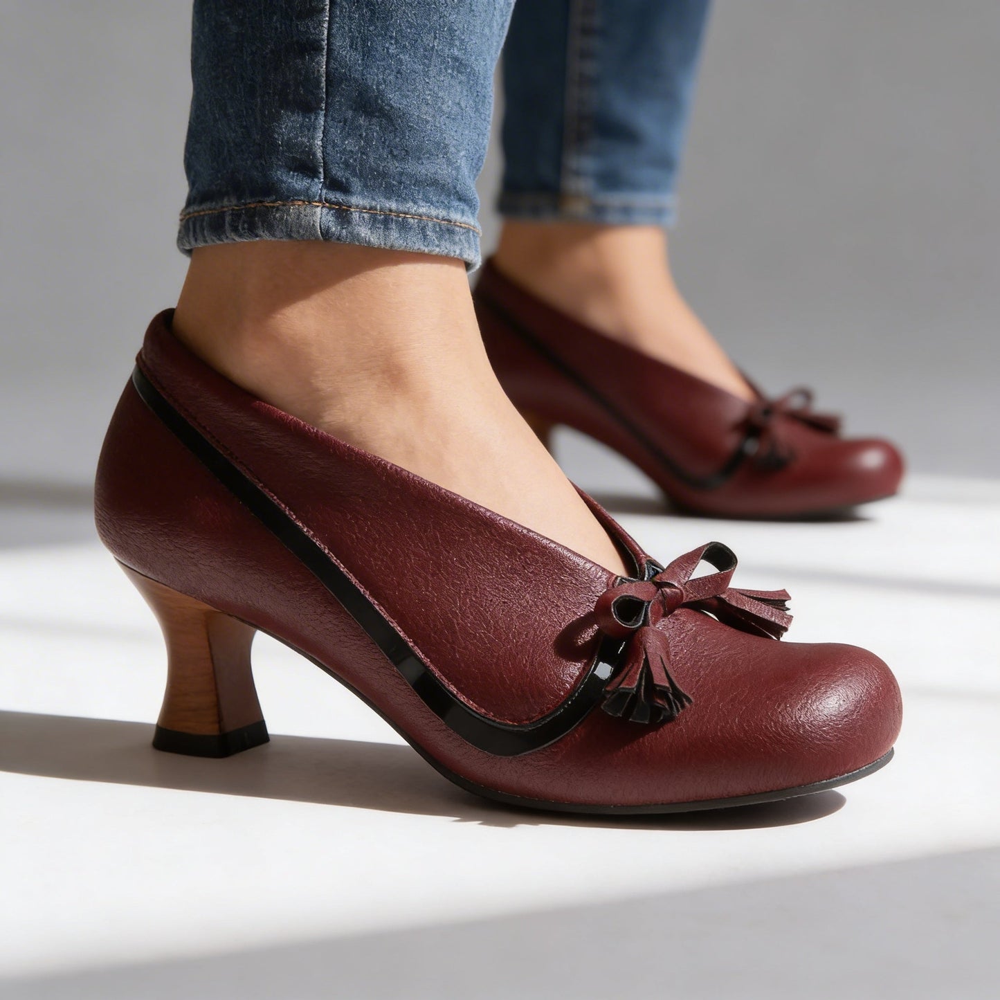 Women's Lapel-Shaped Upper Pumps Corvine