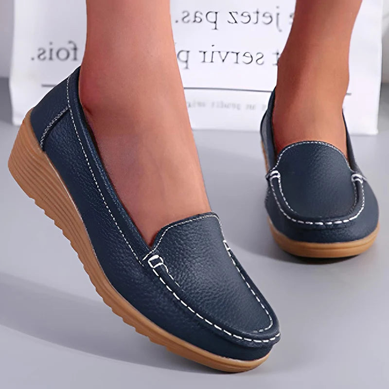 Women's Leather Black Loafers Corvine