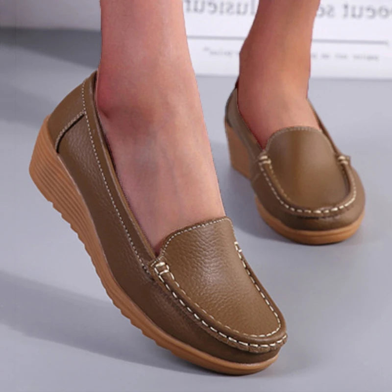 Women's Leather Black Loafers Corvine