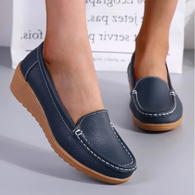 Women's Leather Black Loafers Corvine