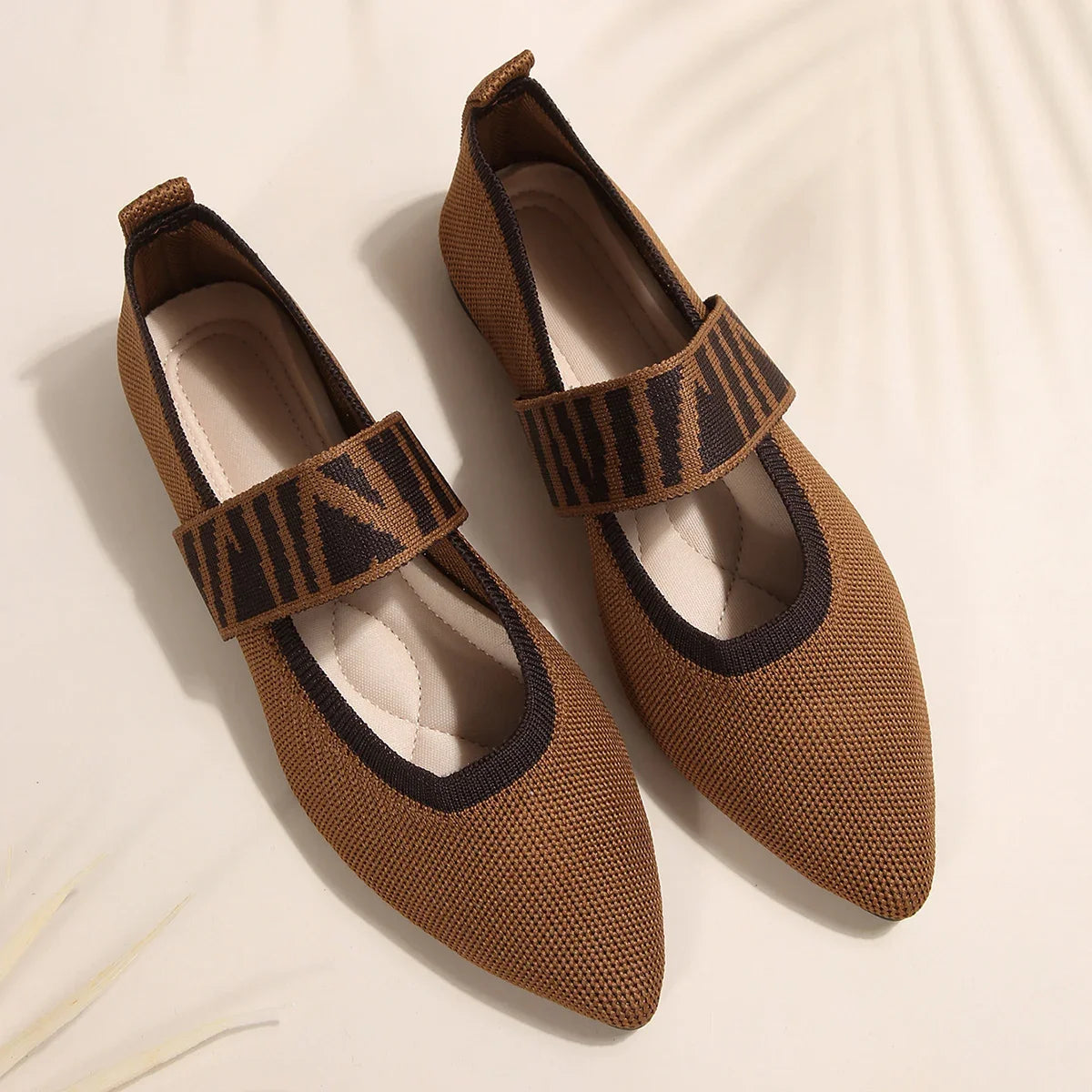 Women's Lightweight Knit Black Flats Corvine