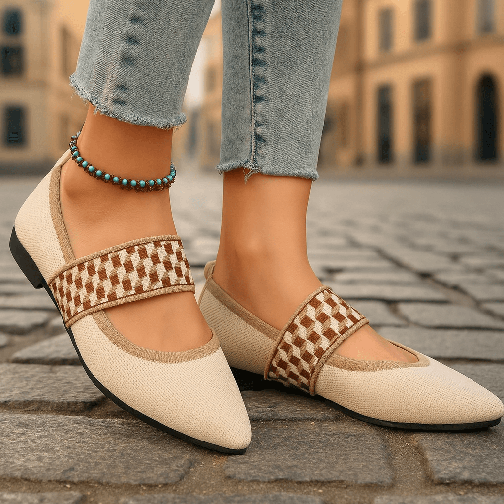 Women's Lightweight Knit Black Flats Corvine