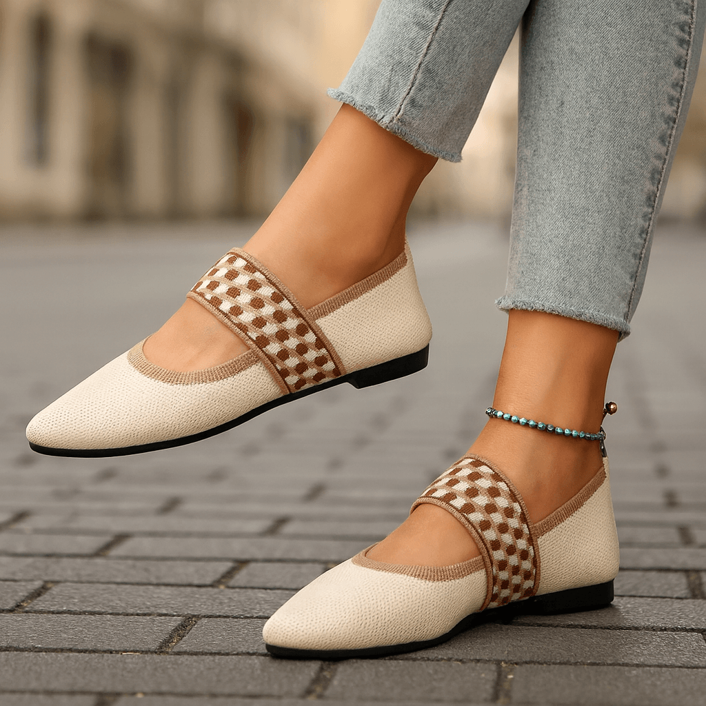 Women's Lightweight Knit Black Flats Corvine