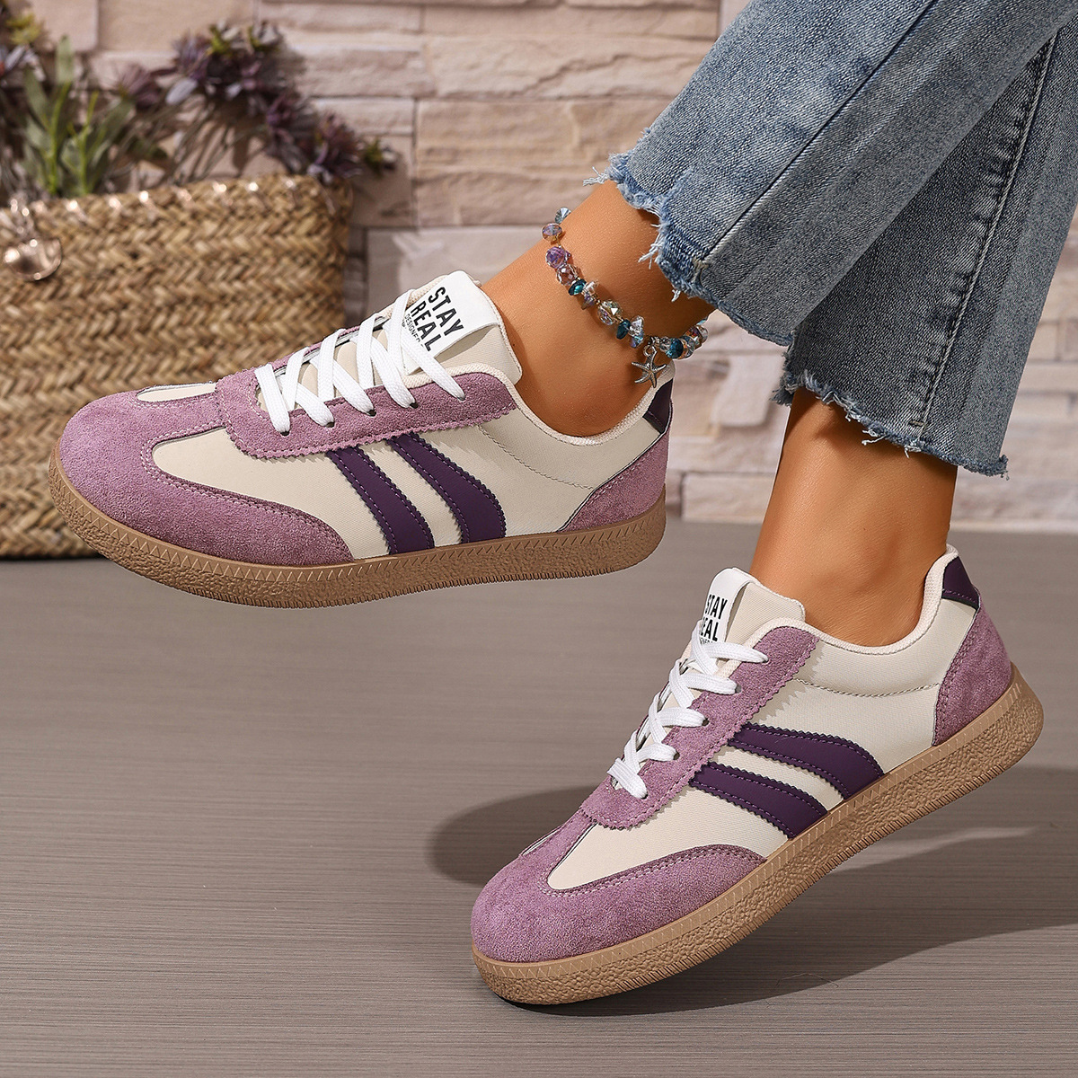 Women's Lightweight Retro Style Trainers Corvine