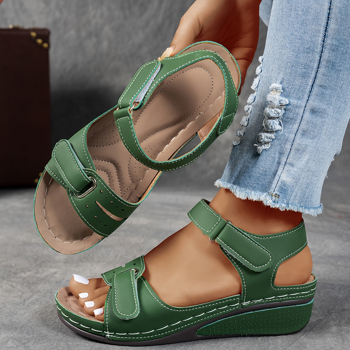 Women's Lightweight Vegan Breathable Sandals Corvine