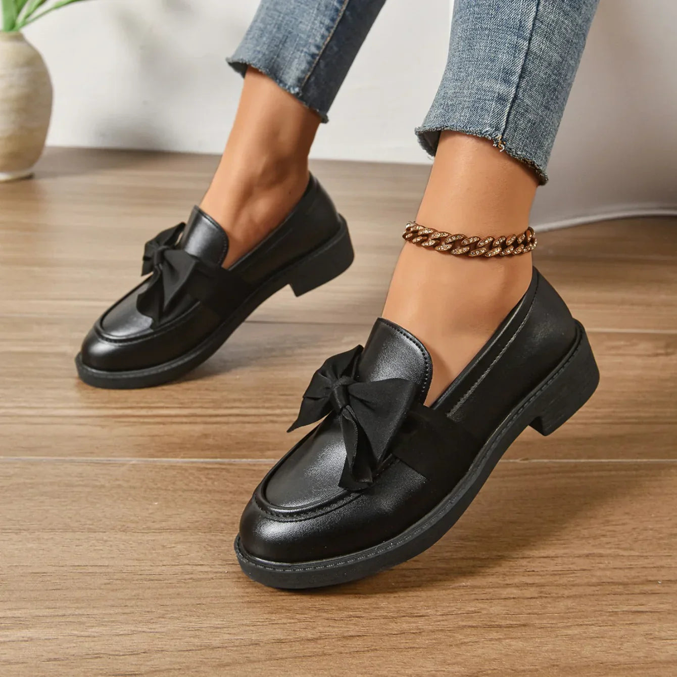 Women's Non-Slip Fabric Slip-On Shoes Corvine