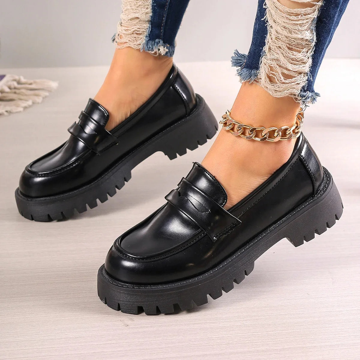 Women's PU Leather Platform Loafers Corvine