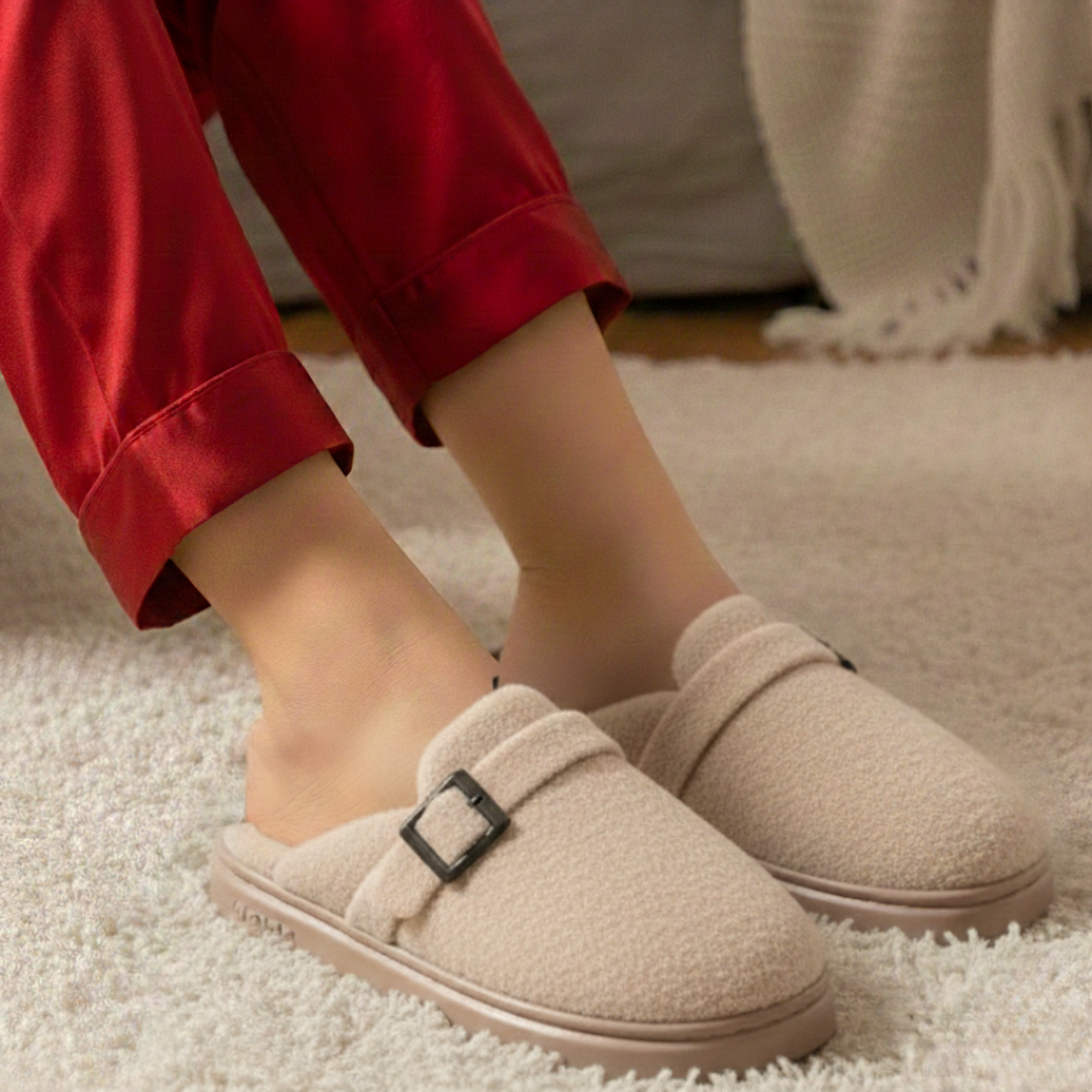 Women's Plush Fabric Comfort Slippers Corvine