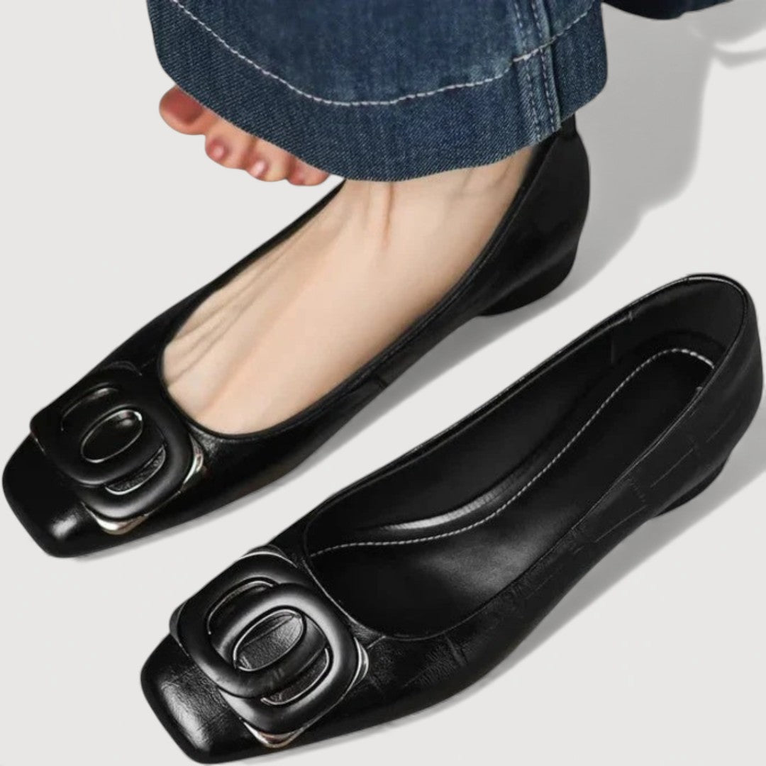 Women's Polished Synthetic Leather Block Heel Shoes Corvine