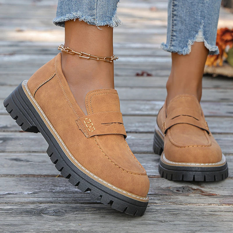 Women's Rich Suede Chunky Platform Loafers Corvine