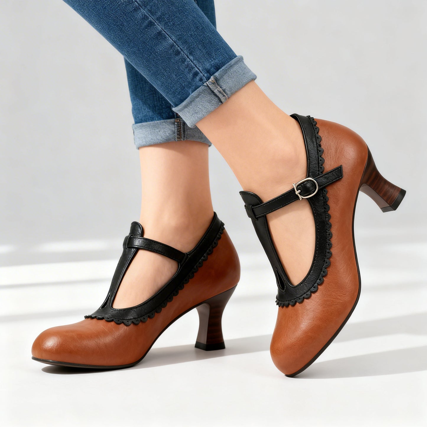 Women's Scalloped T-Strap Loafers Corvine