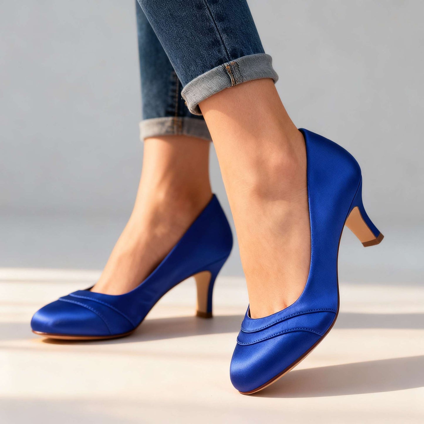 Women's Silk Low Heel Heels Corvine