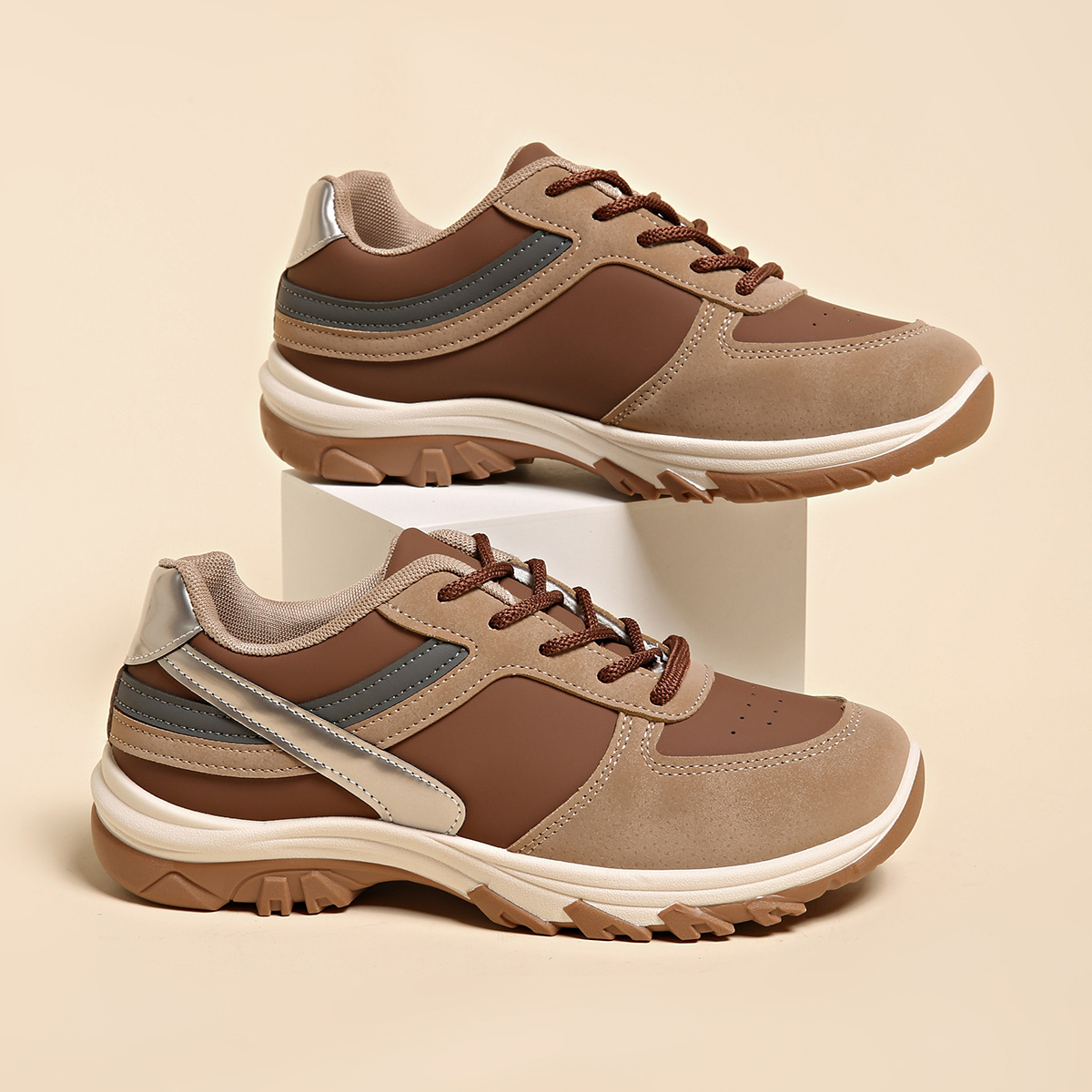 Women's Smooth Leather Casual Trainers Corvine