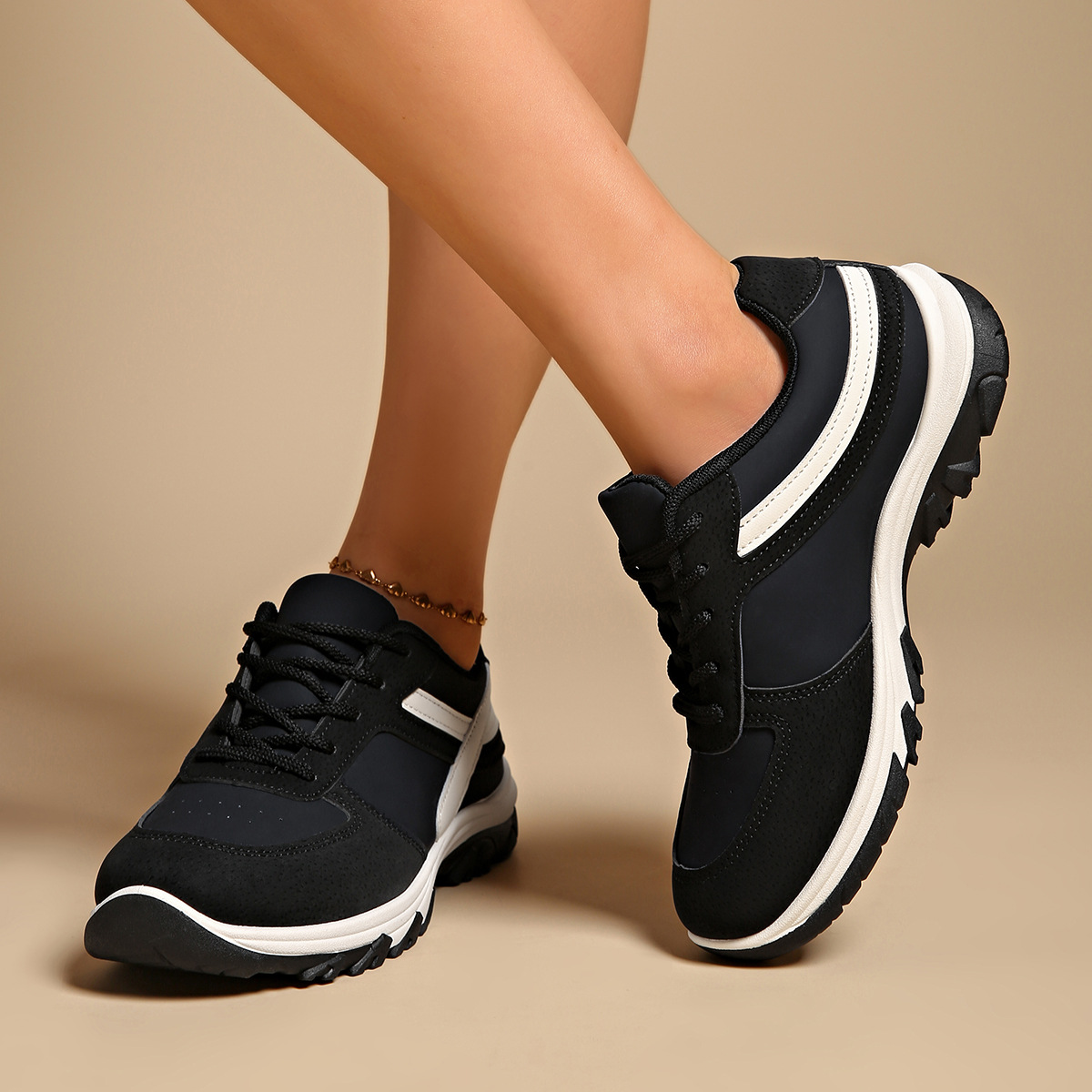 Women's Smooth Leather Casual Trainers Corvine