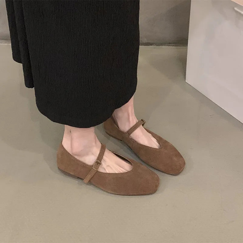 Women's Soft Leather Round Toe Black Flats Corvine