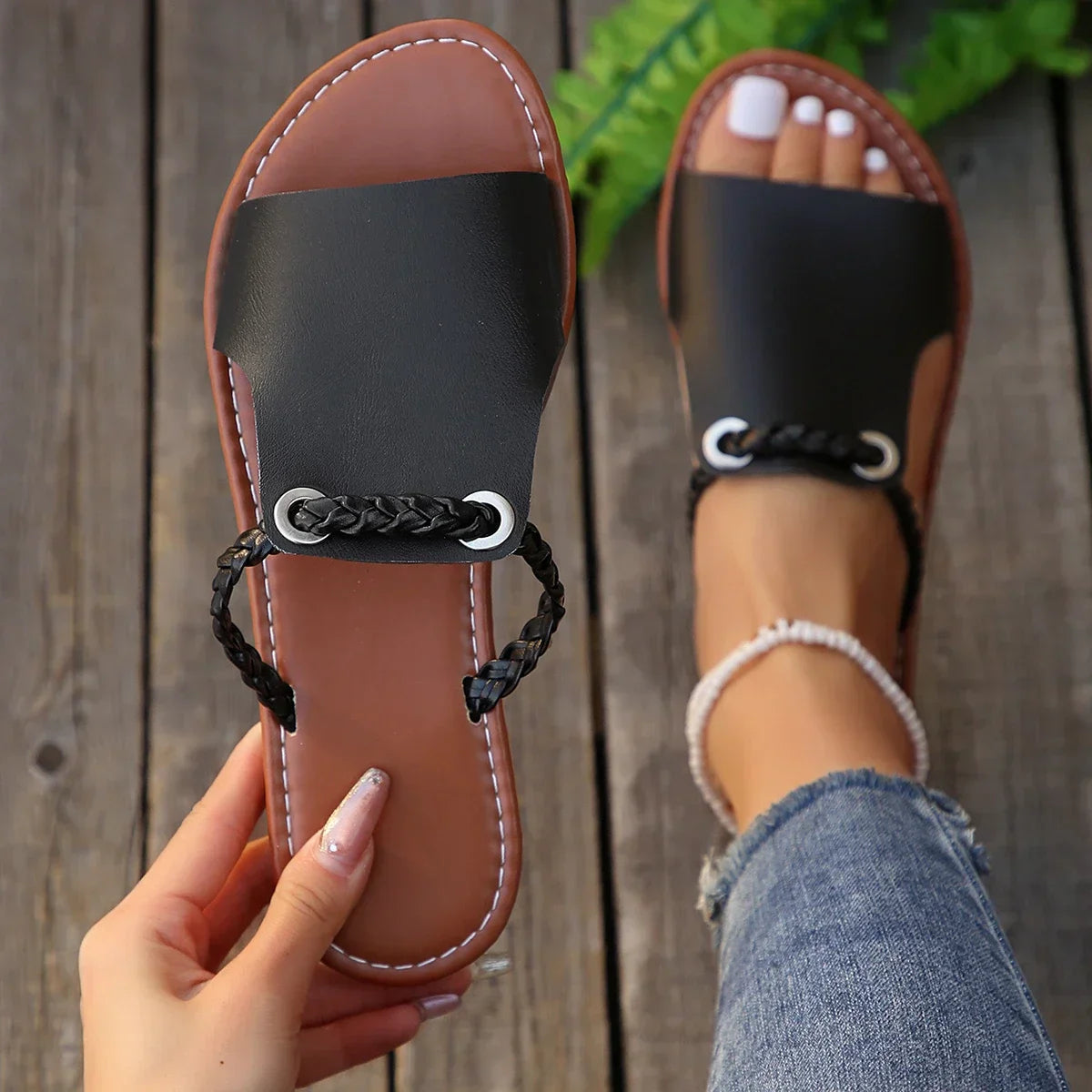 Women's Soft Synthetic Flat Sandals Corvine