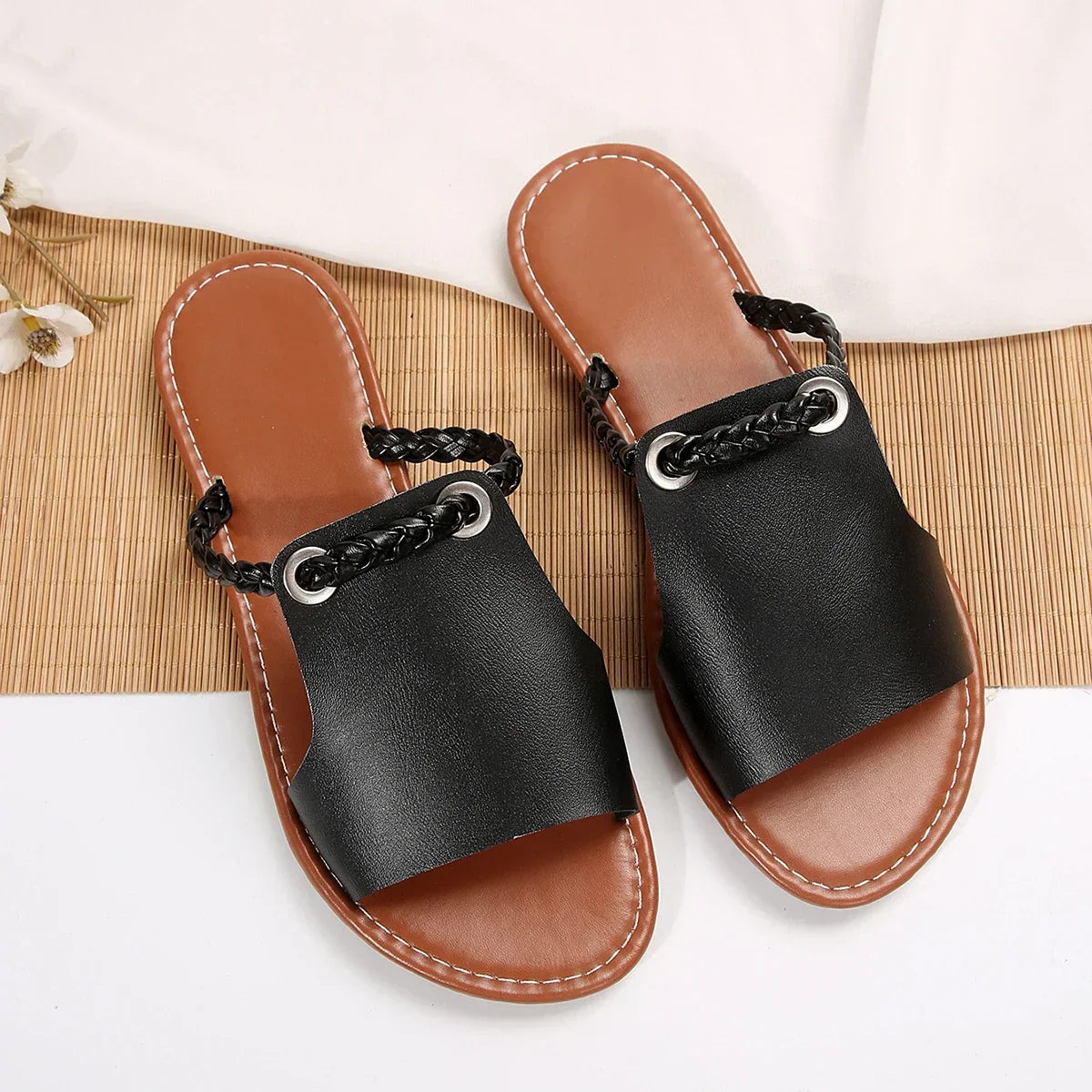 Women's Soft Synthetic Flat Sandals Corvine