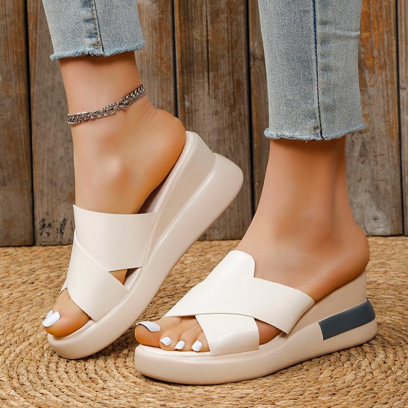 Women's Soft Synthetic Open Design Sandals Corvine