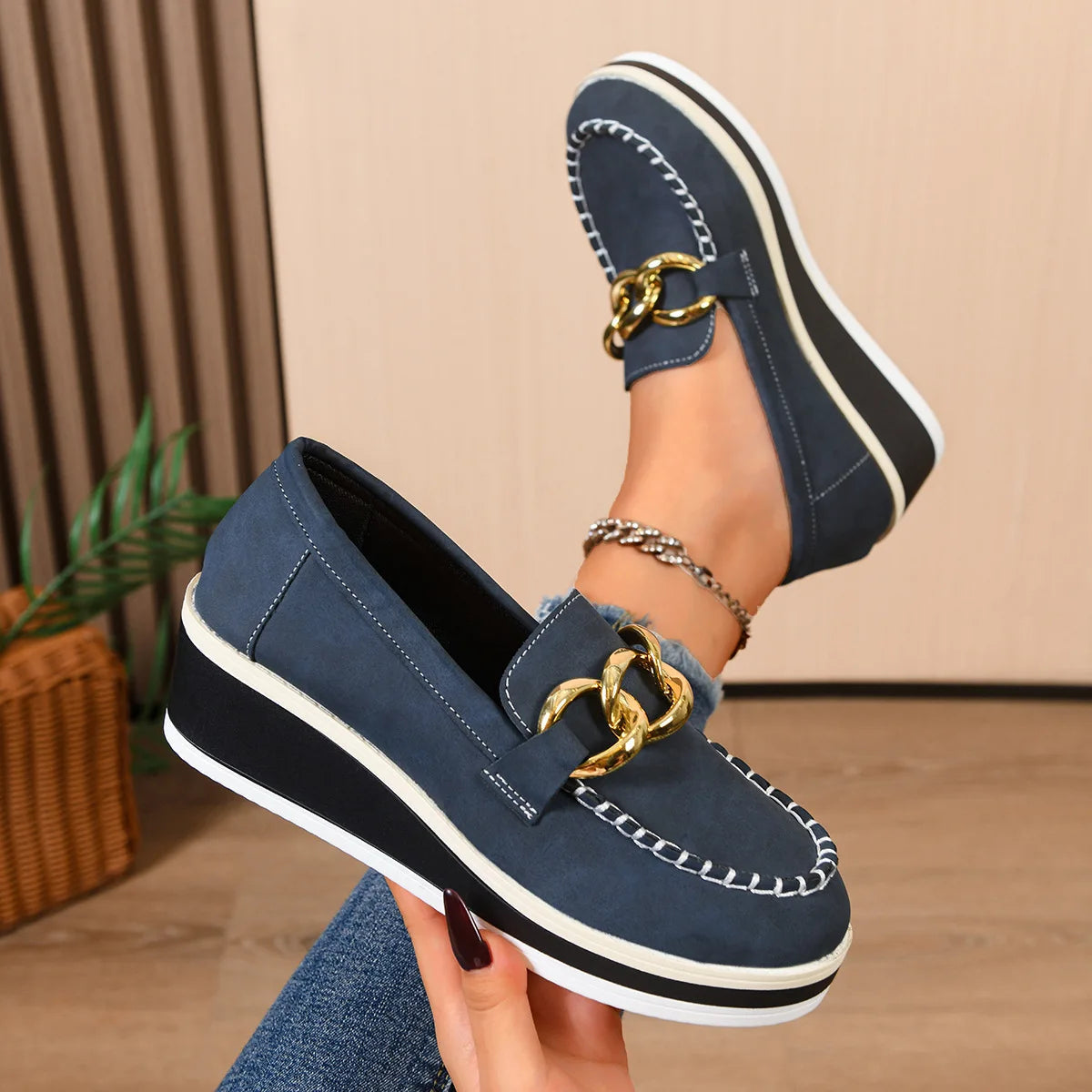 Women's Suede-Look Platform Loafers Corvine