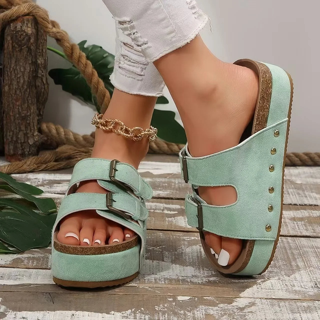 Women's Suede Chunky Platform Sandals Corvine