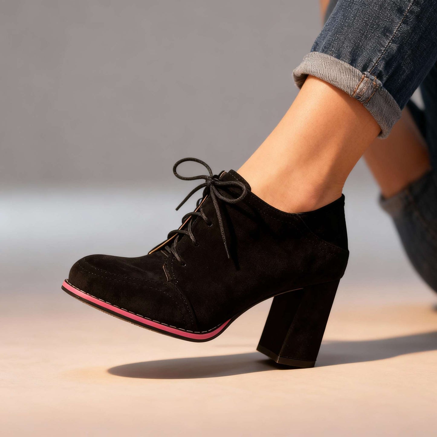 Women's Suede Lace-Up Block Heel Heels Corvine