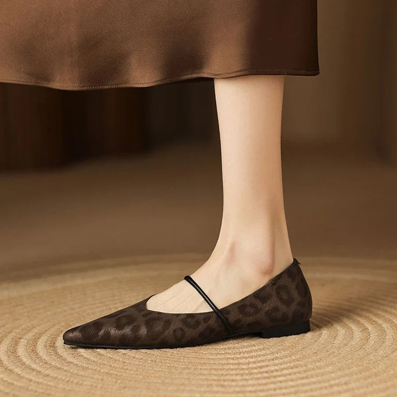 Women's Supple Leather Pointed Toe Flats Corvine