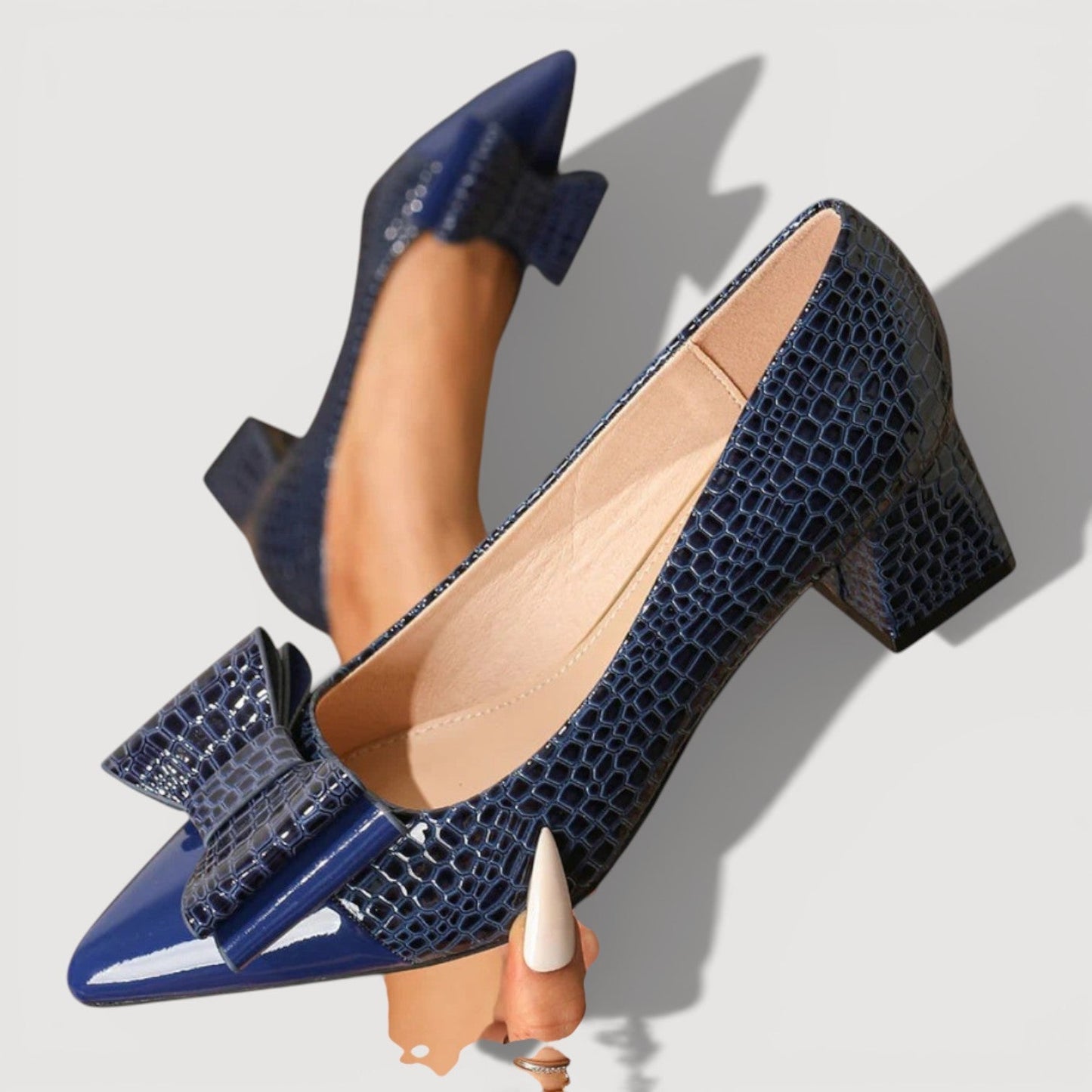 Women's Textured Black Pointed Toe Block Heels Corvine
