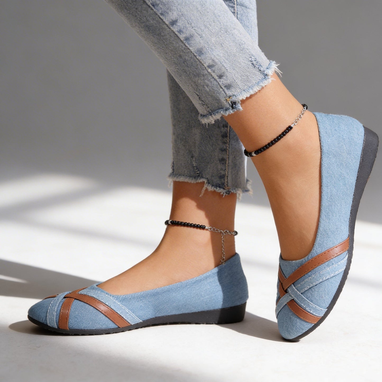 Women’s Textured Canvas Slip-On Flats Corvine
