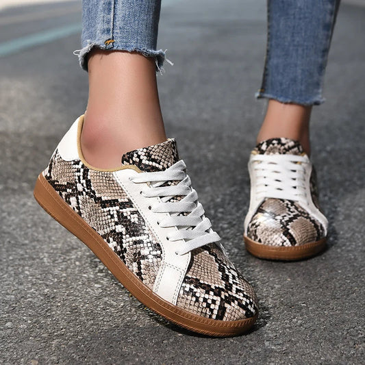 Women's Textured Faux Leather Snakeskin Trainers Corvine