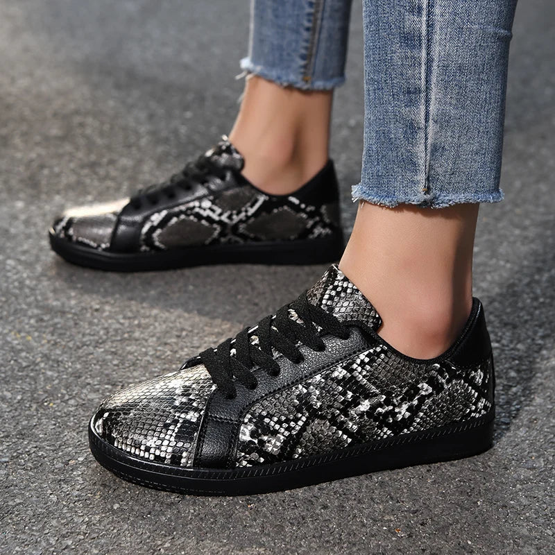Women's Textured Faux Leather Snakeskin Trainers Corvine