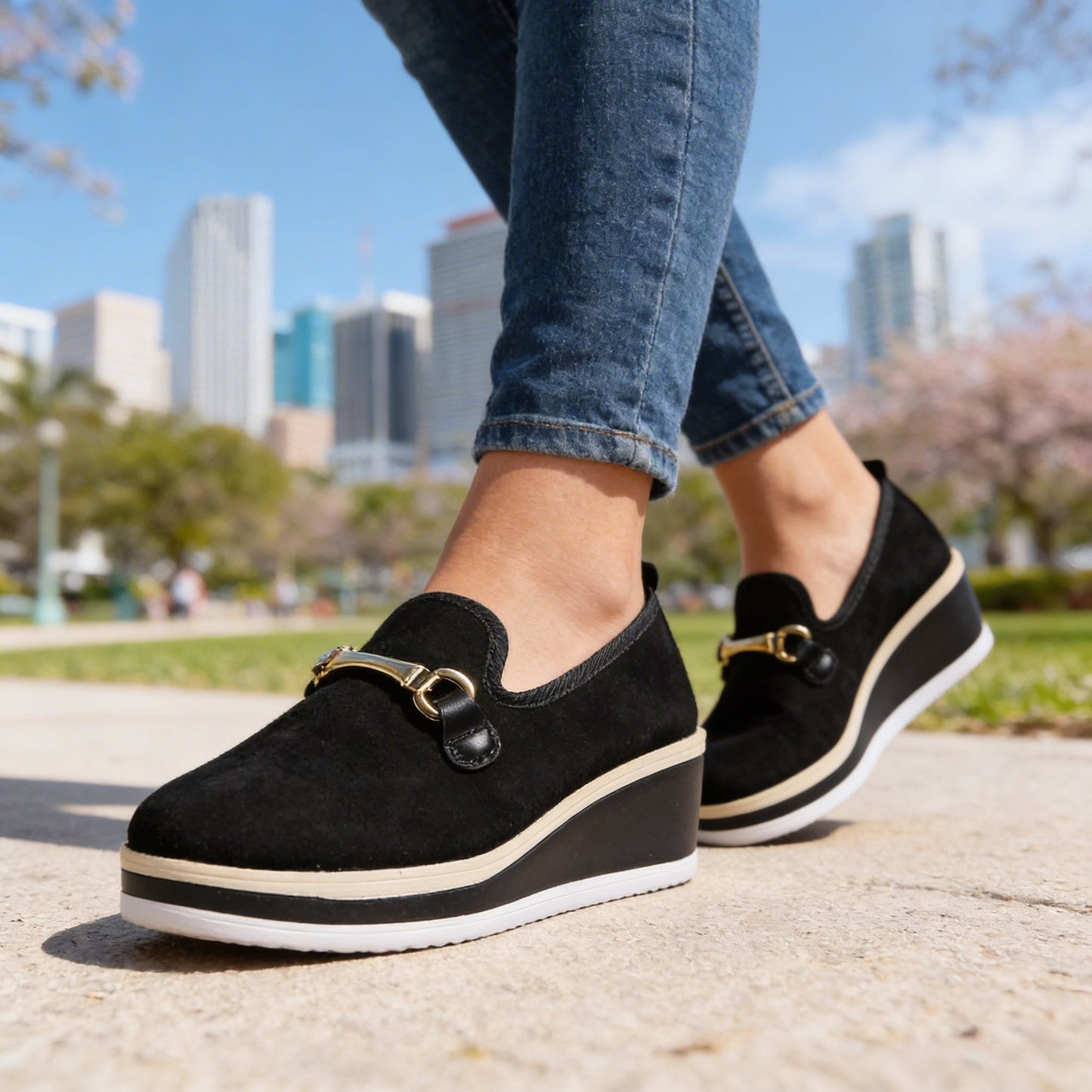 Women's Textured Upper Platform Loafers Corvine