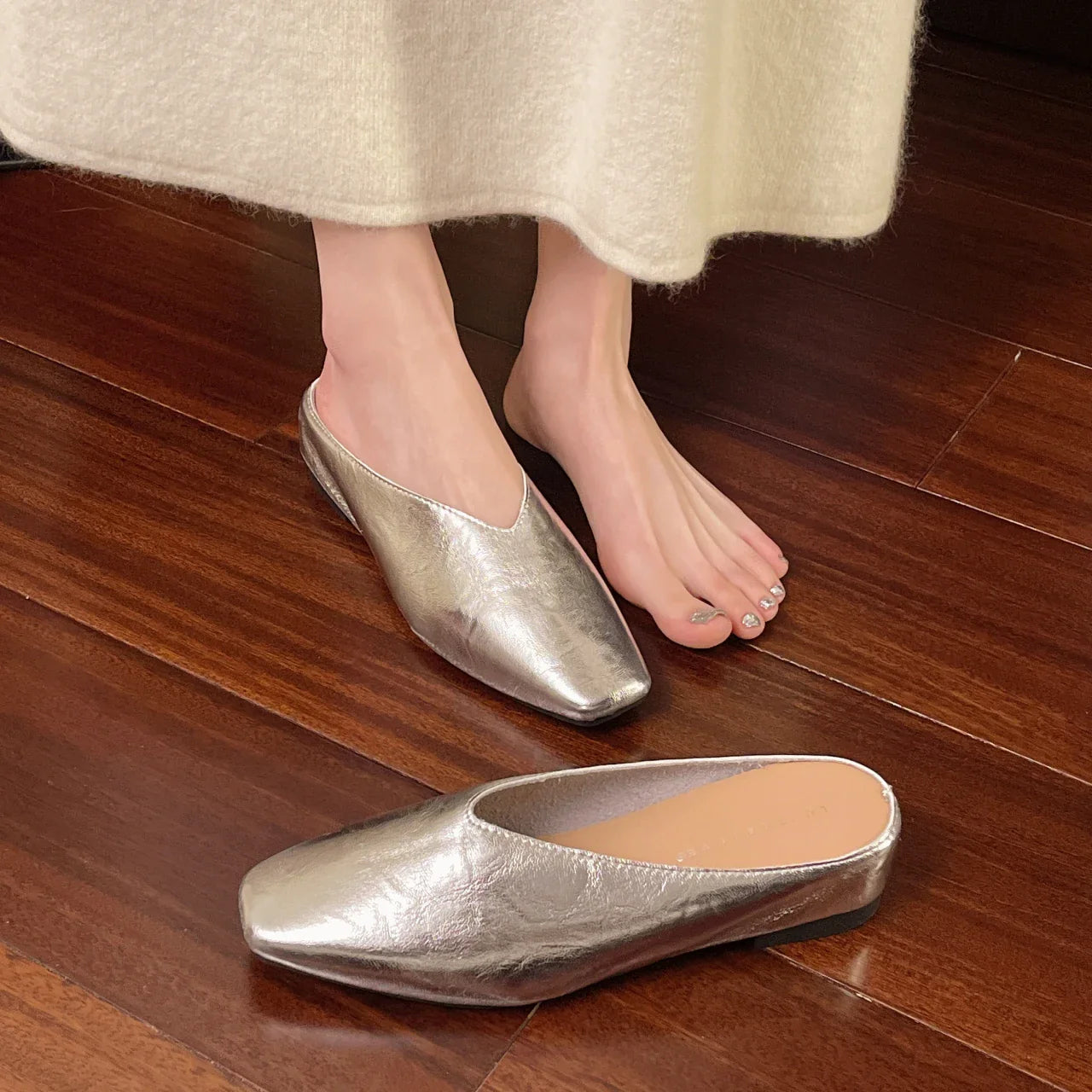 Women's Vegan Leather Black Flats Corvine