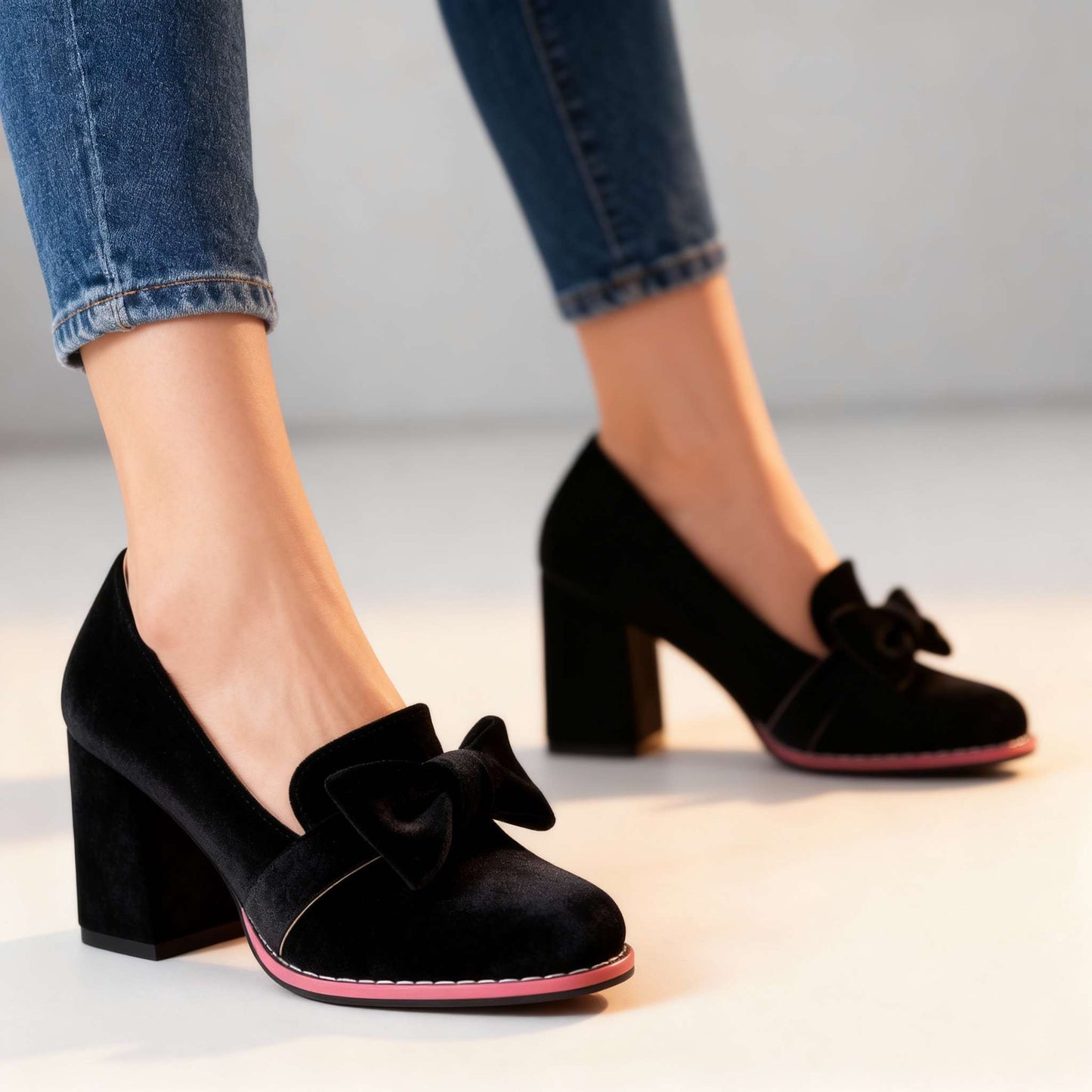 Women's Velvet Block Heel Loafers Corvine