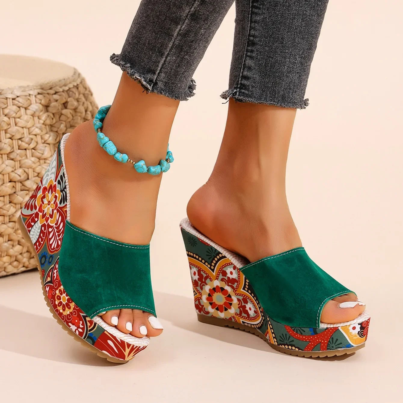Women's Velvety Floral Mule Heels Corvine