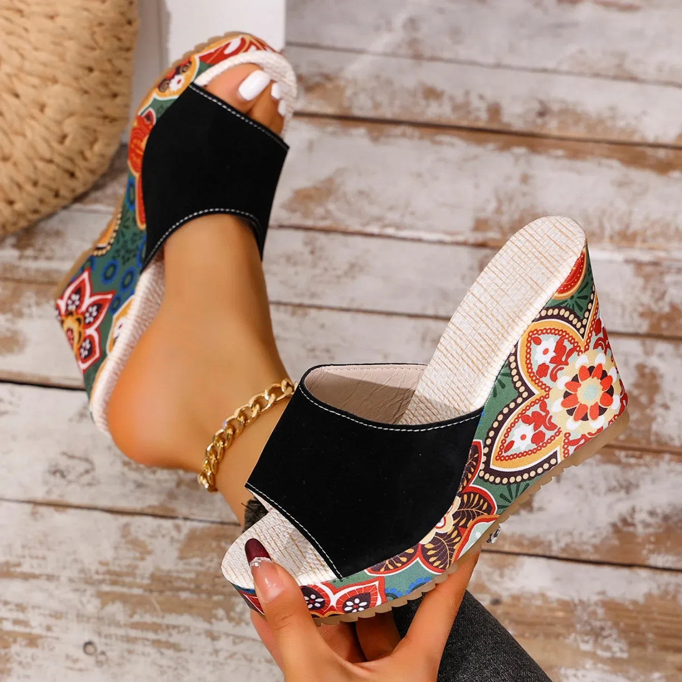 Women's Velvety Floral Mule Heels Corvine