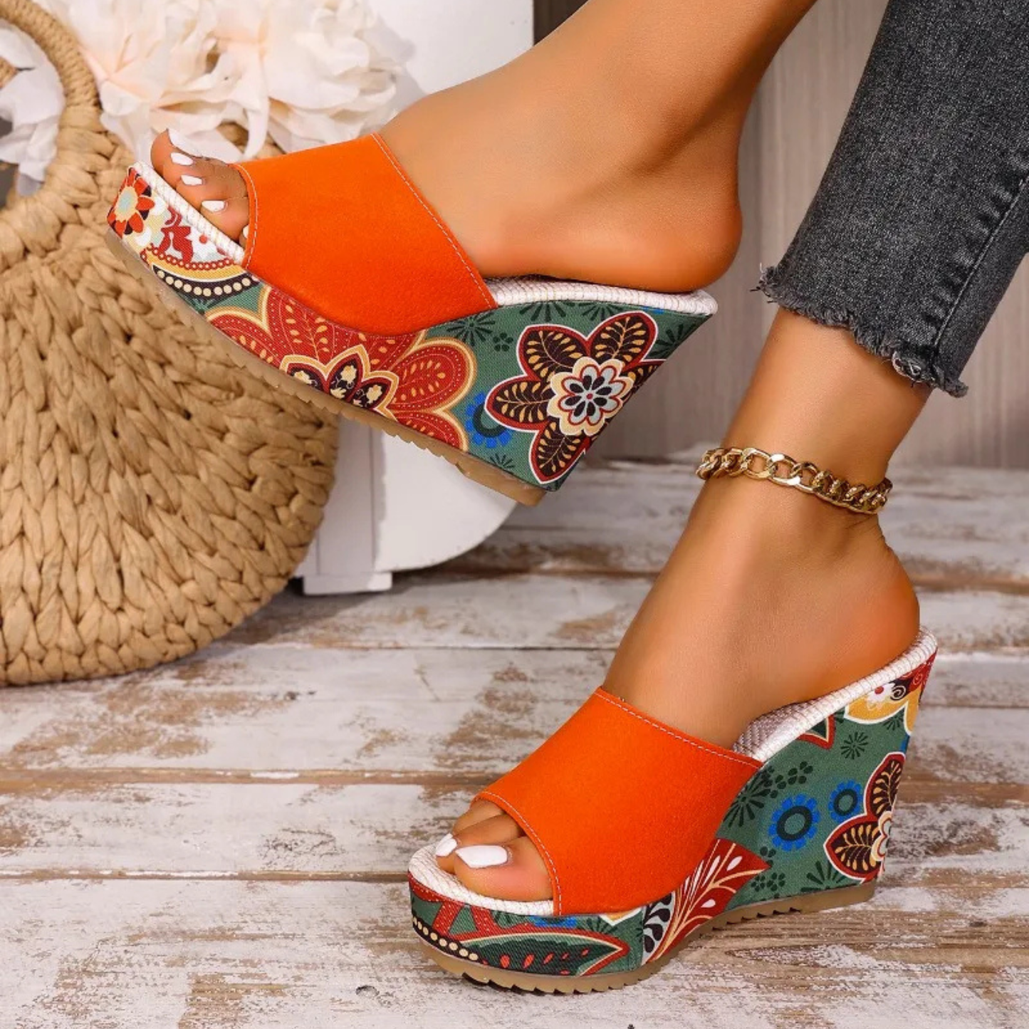 Women's Velvety Floral Mule Heels Corvine