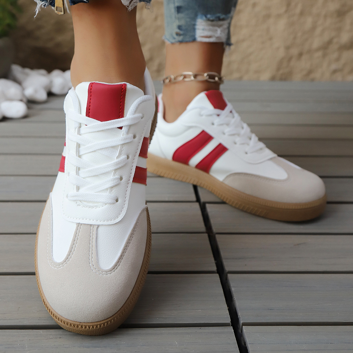 Women's White Leather Suede Retro Trainers Corvine