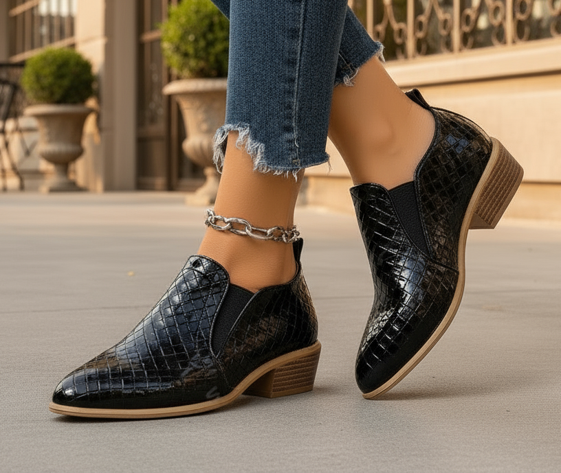 Women's Woven Textured Black Loafers Corvine